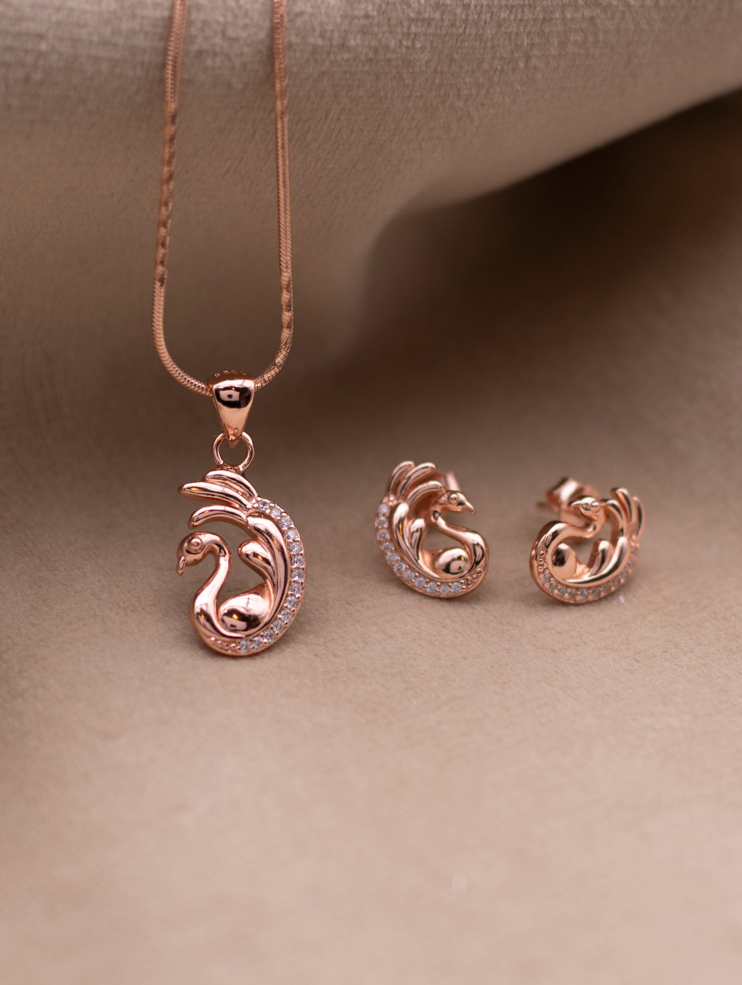 925 Silver rose gold Plated Swan Pendant Set